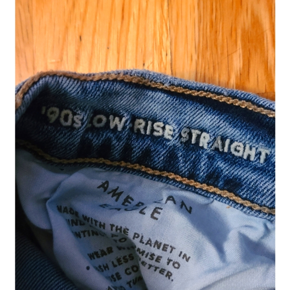 AE 90s Low Rise Straight Jean Size 12 short - Picture 3 of 8